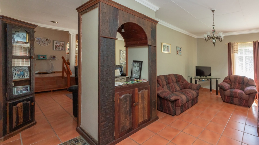 4 Bedroom Property for Sale in Suidrand Free State